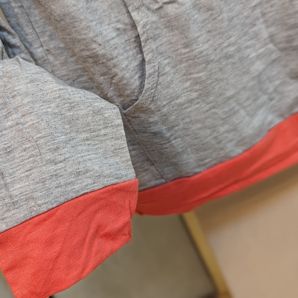NEW Egs by éloges Gray & Coral Two Tone Color Block Hoodie Small - Picture 7 of 12